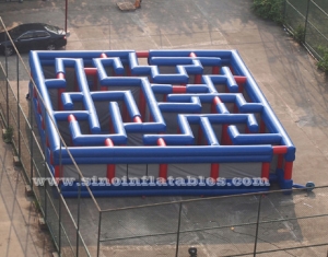 giant outdoor amusing inflatable maze