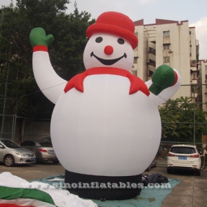 big advertising inflatable snowman
