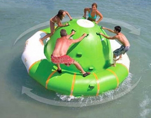 4 person inflatable water spinner