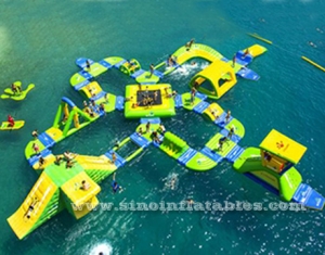 combinated giant inflatable water park