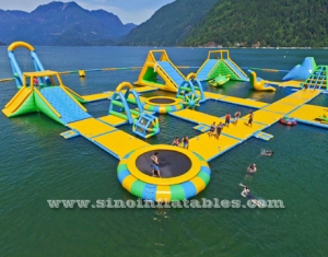 giant floating island inflatable water park